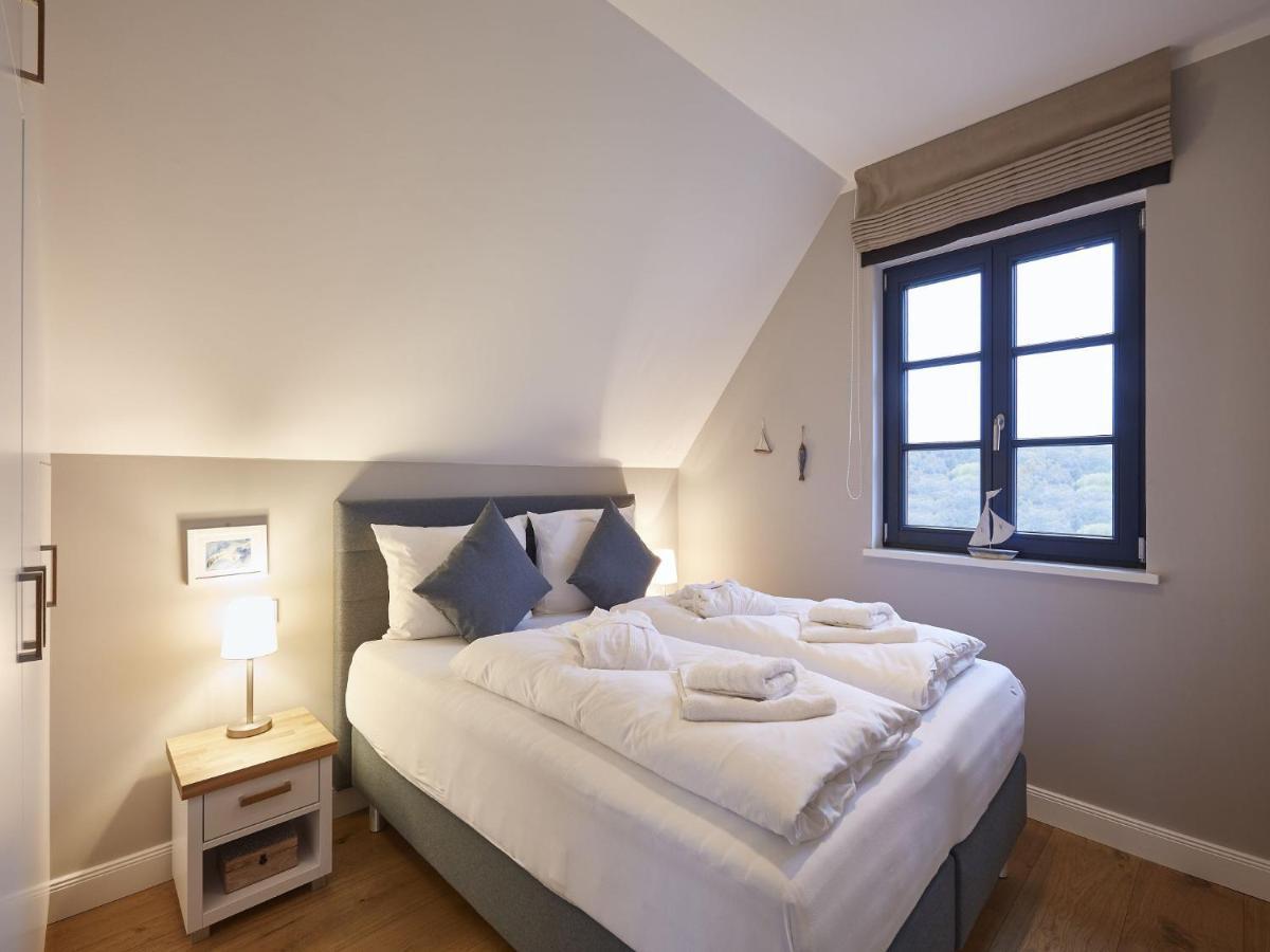 Ferienhaus Reetland Am - Premium Reetdachvilla Mit 3 Schlafzimmern, Sauna Und Kamin F10